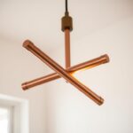 Luminária Pendente Minimalista Feita com Canos de Cobre