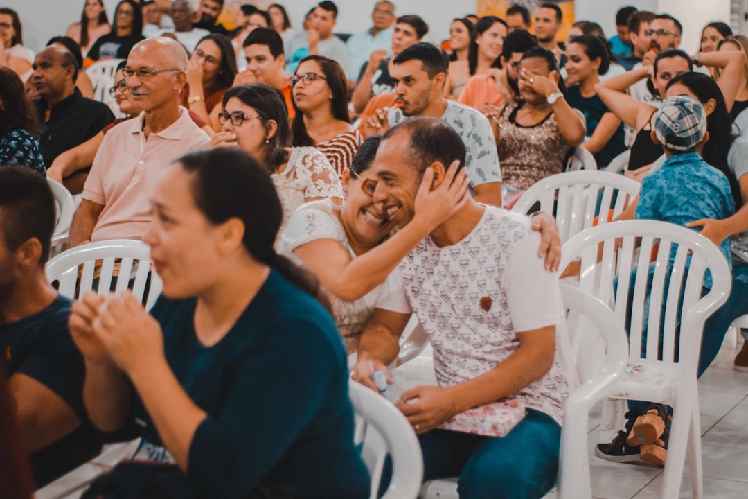 Encontre Pessoas Cristãs para Conversar